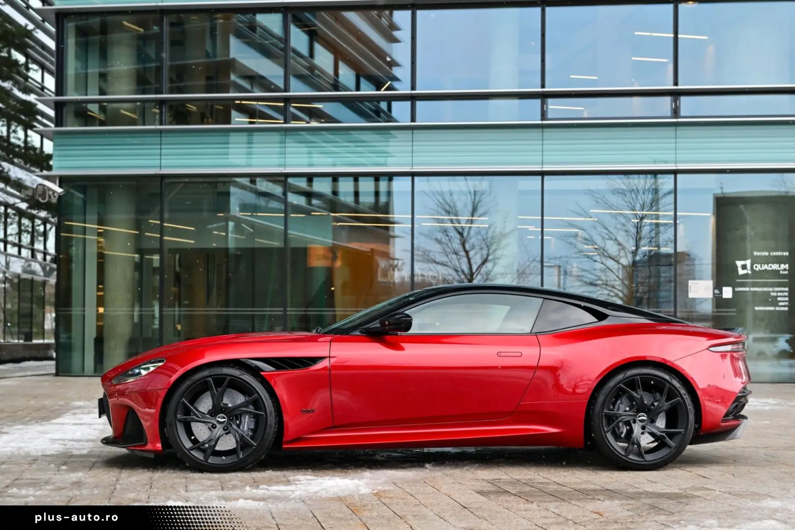 ASTON MARTIN DBS 5.2 V12