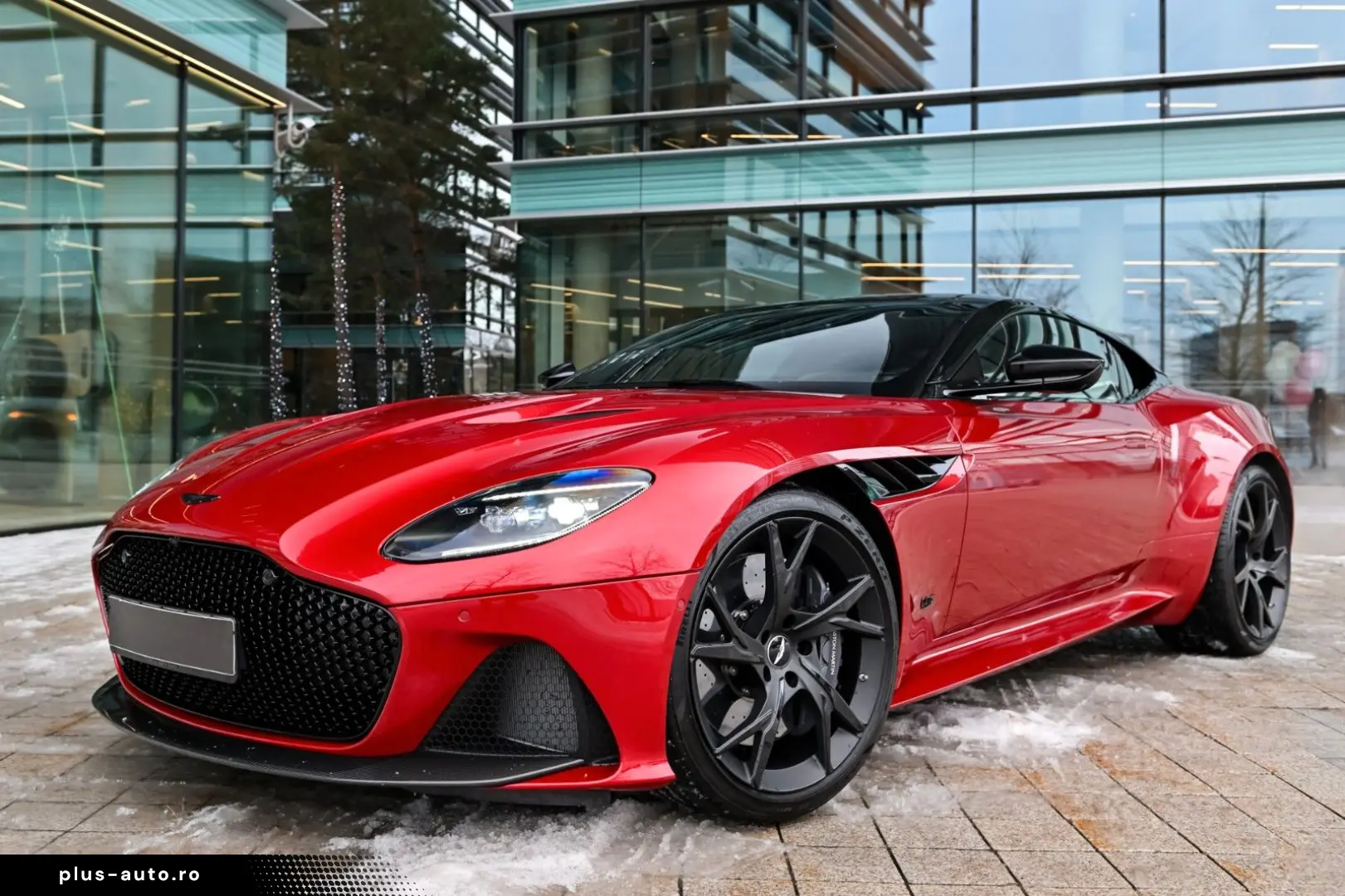 ASTON MARTIN DBS 5.2 V12