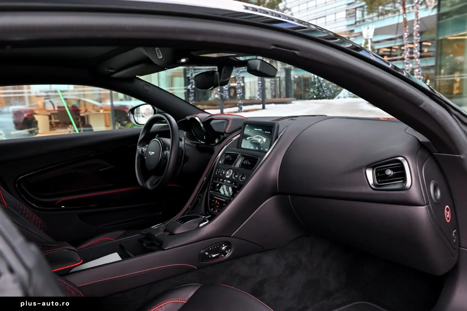 ASTON MARTIN DBS 5.2 V12
