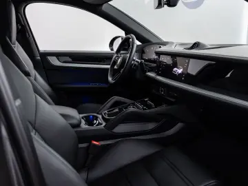PORSCHE Cayenne Coupe E-Hybrid ACC PANO LUFT BOSE 360