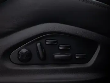 PORSCHE Cayenne Coupe E-Hybrid ACC PANO LUFT BOSE 360