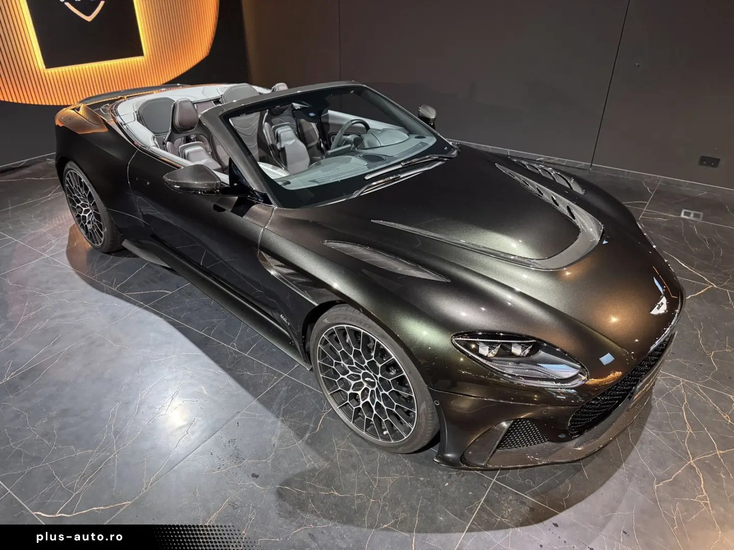 ASTON MARTIN DBS 770 Ultimate Volante 1of199 Dt. Auto u-frei