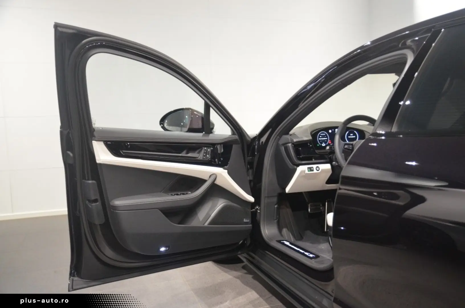 PORSCHE Panamera 4S E-Hybrid MJ26 SpAbg HD-LED HUD Pano