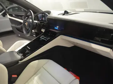 PORSCHE Panamera 4S E-Hybrid MJ26 SpAbg HD-LED HUD Pano