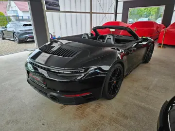 PORSCHE 992 Carrera 4 GTS Cabrio
