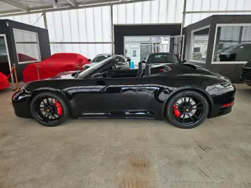 PORSCHE 992 Carrera 4 GTS Cabrio