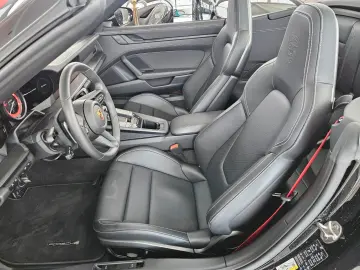 PORSCHE 992 Carrera 4 GTS Cabrio