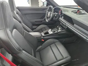 PORSCHE 992 Carrera 4 GTS Cabrio