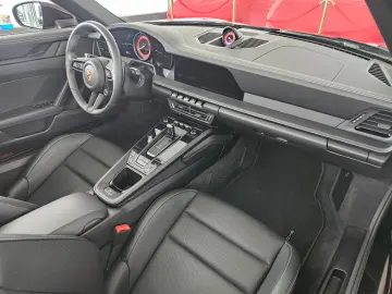 PORSCHE 992 Carrera 4 GTS Cabrio