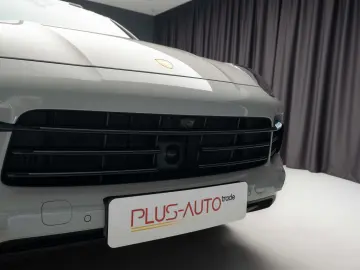 Porsche Cayenne Platinum Edition