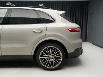 Porsche Cayenne Platinum Edition