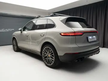 Porsche Cayenne Platinum Edition