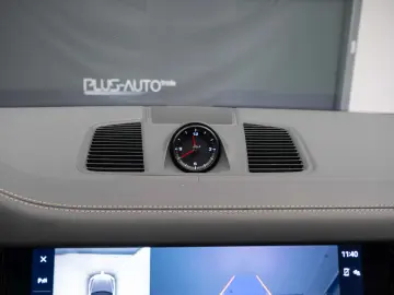 Porsche Cayenne Platinum Edition