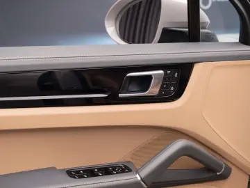 Porsche Cayenne Platinum Edition