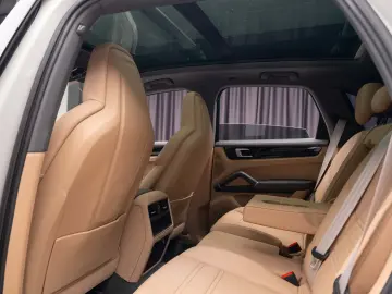 Porsche Cayenne Platinum Edition