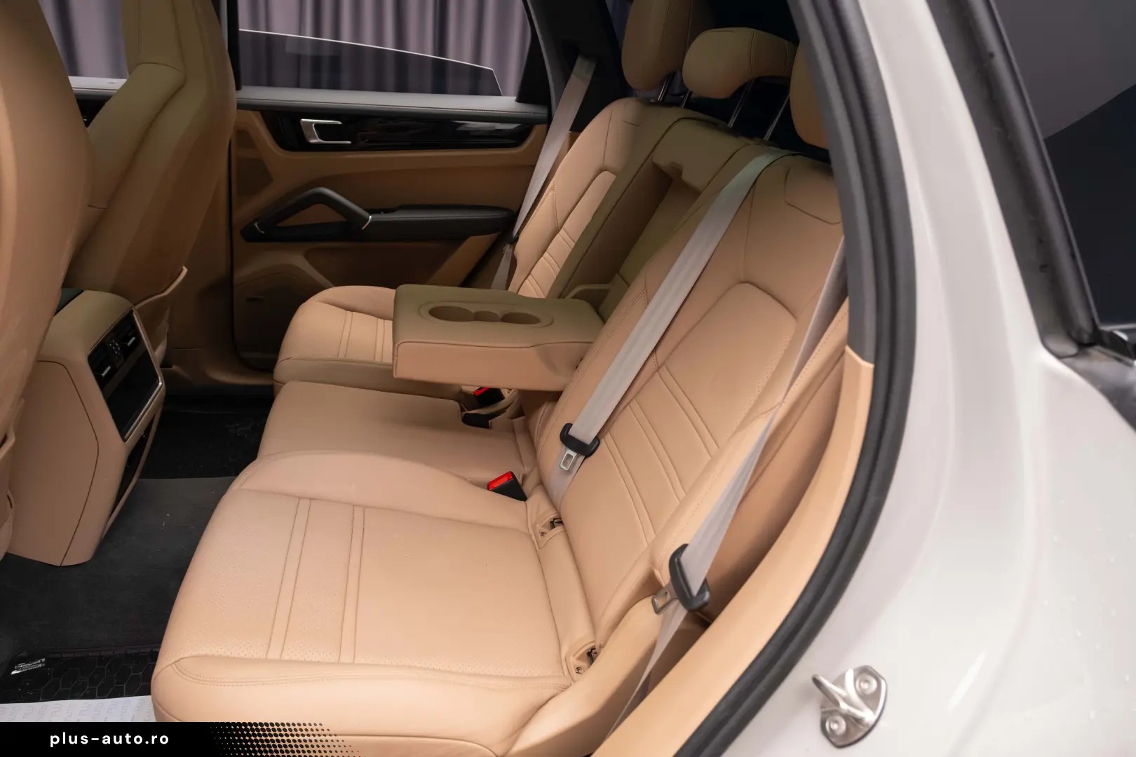 Porsche Cayenne Platinum Edition