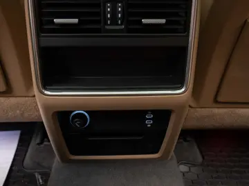 Porsche Cayenne Platinum Edition