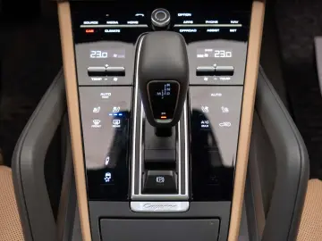 Porsche Cayenne Platinum Edition