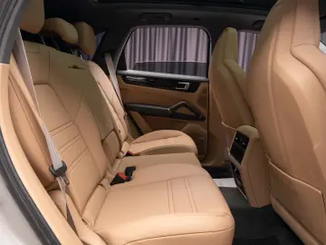 Porsche Cayenne Platinum Edition