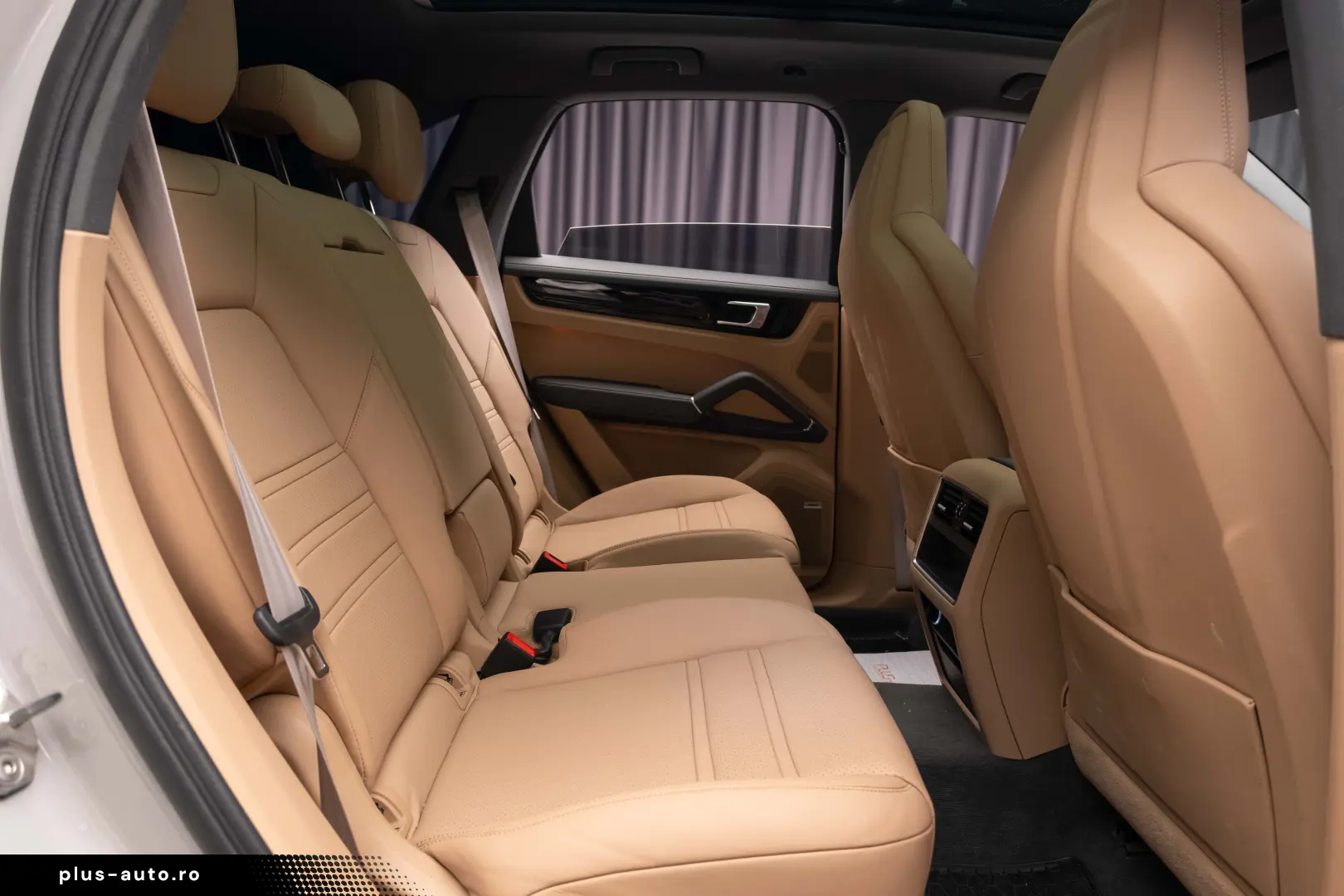 Porsche Cayenne Platinum Edition
