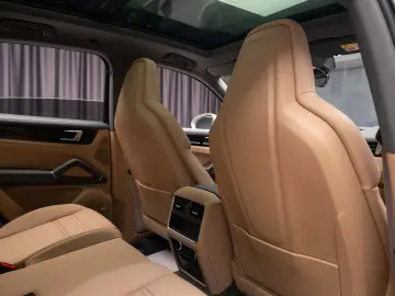 Porsche Cayenne Platinum Edition