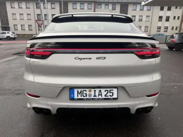 PORSCHE Cayenne GTS Coupe Pano Head-Up-ACC