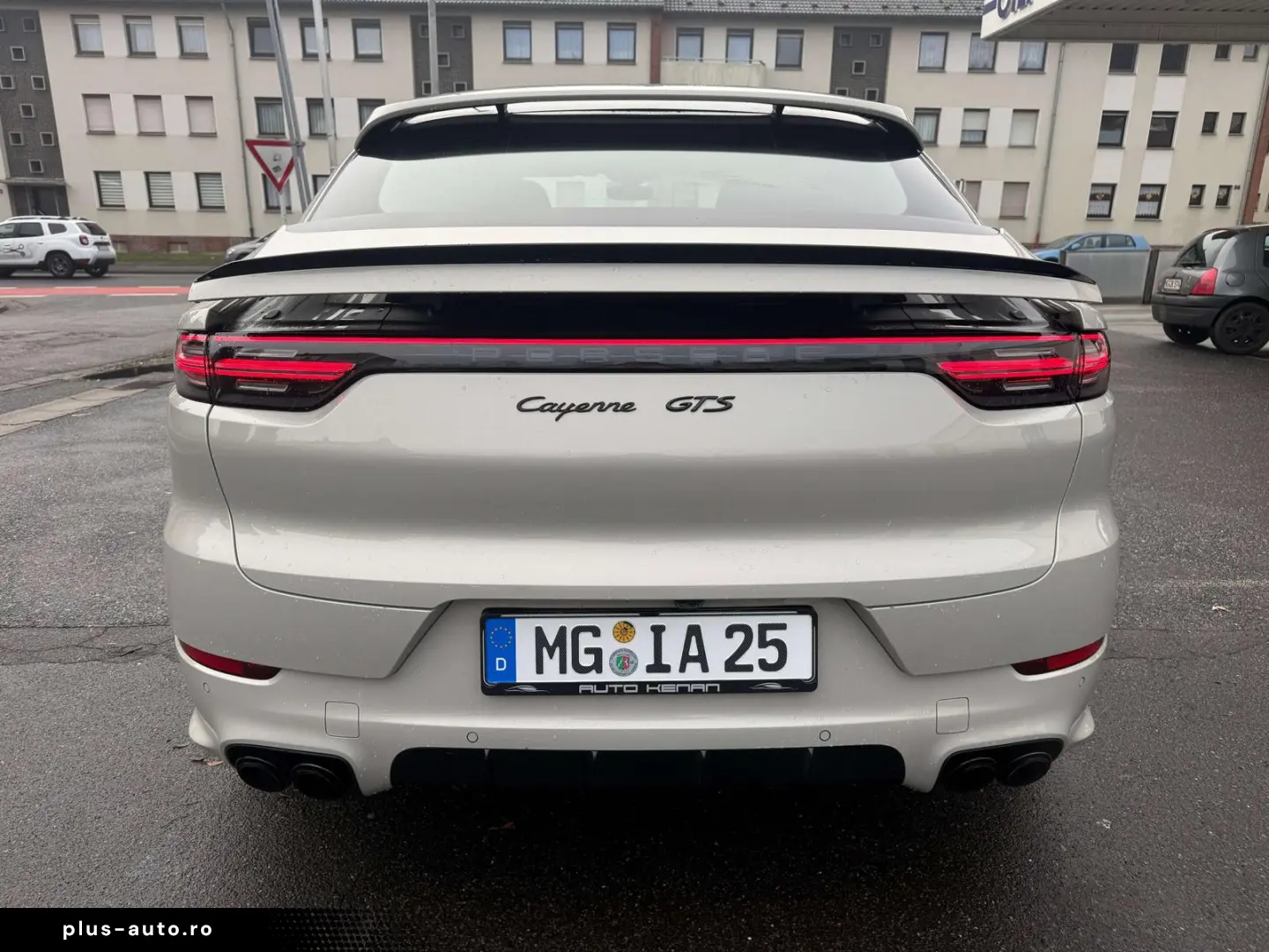 PORSCHE Cayenne GTS Coupe Pano Head-Up-ACC