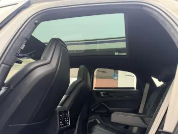 PORSCHE Cayenne GTS Coupe Pano Head-Up-ACC