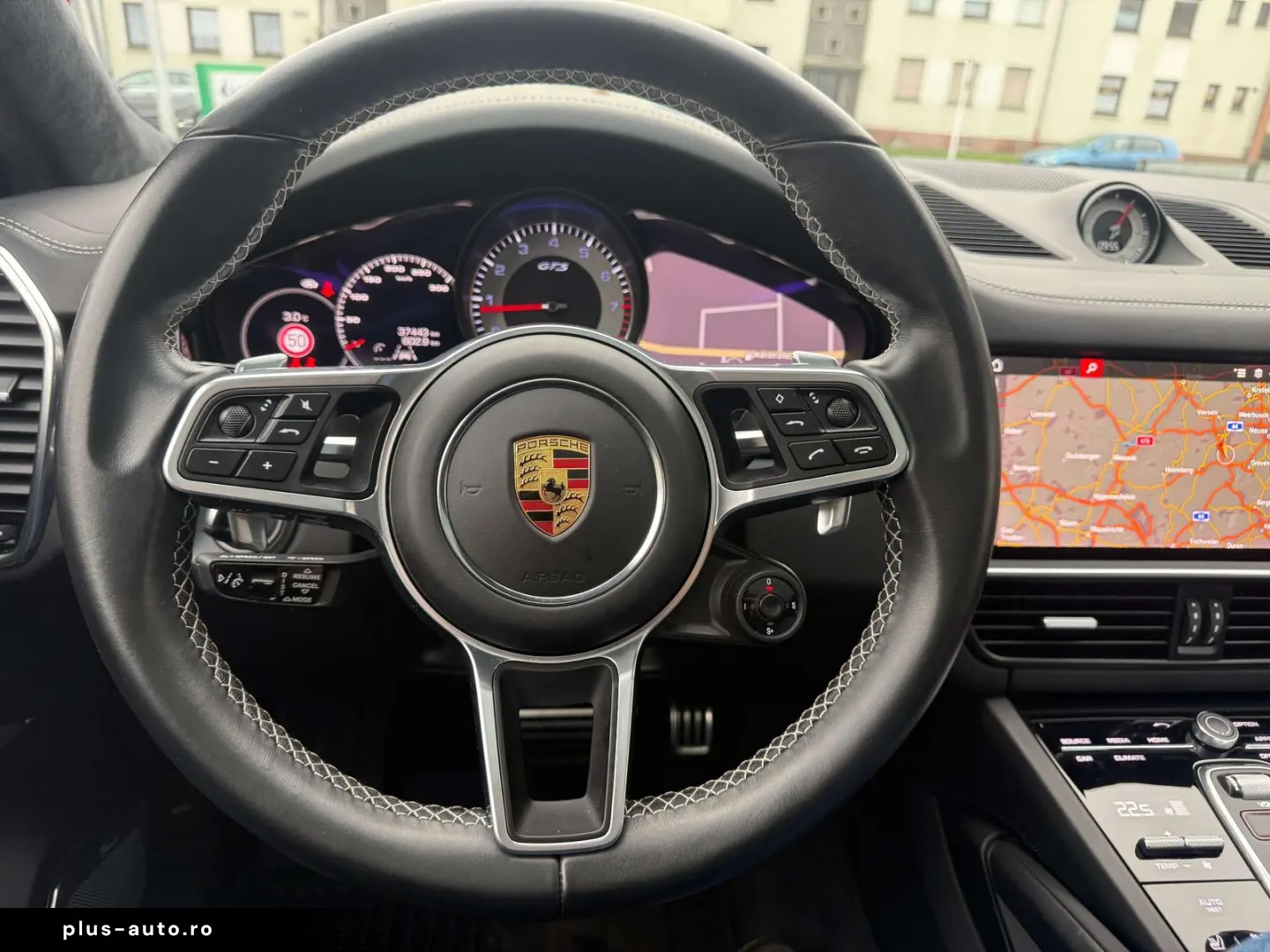 PORSCHE Cayenne GTS Coupe Pano Head-Up-ACC
