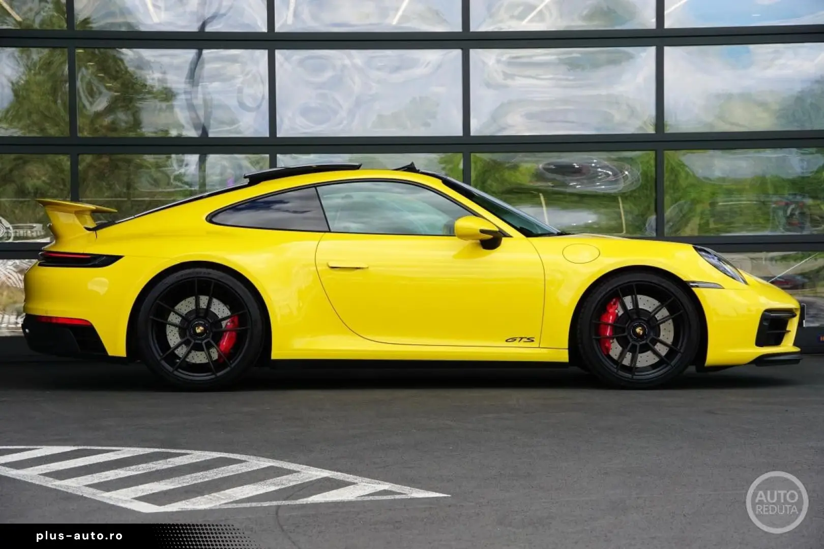 PORSCHE 911 Carrera 4 GTS   Manufaktur   BOSE