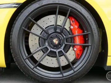 PORSCHE 911 Carrera 4 GTS   Manufaktur   BOSE