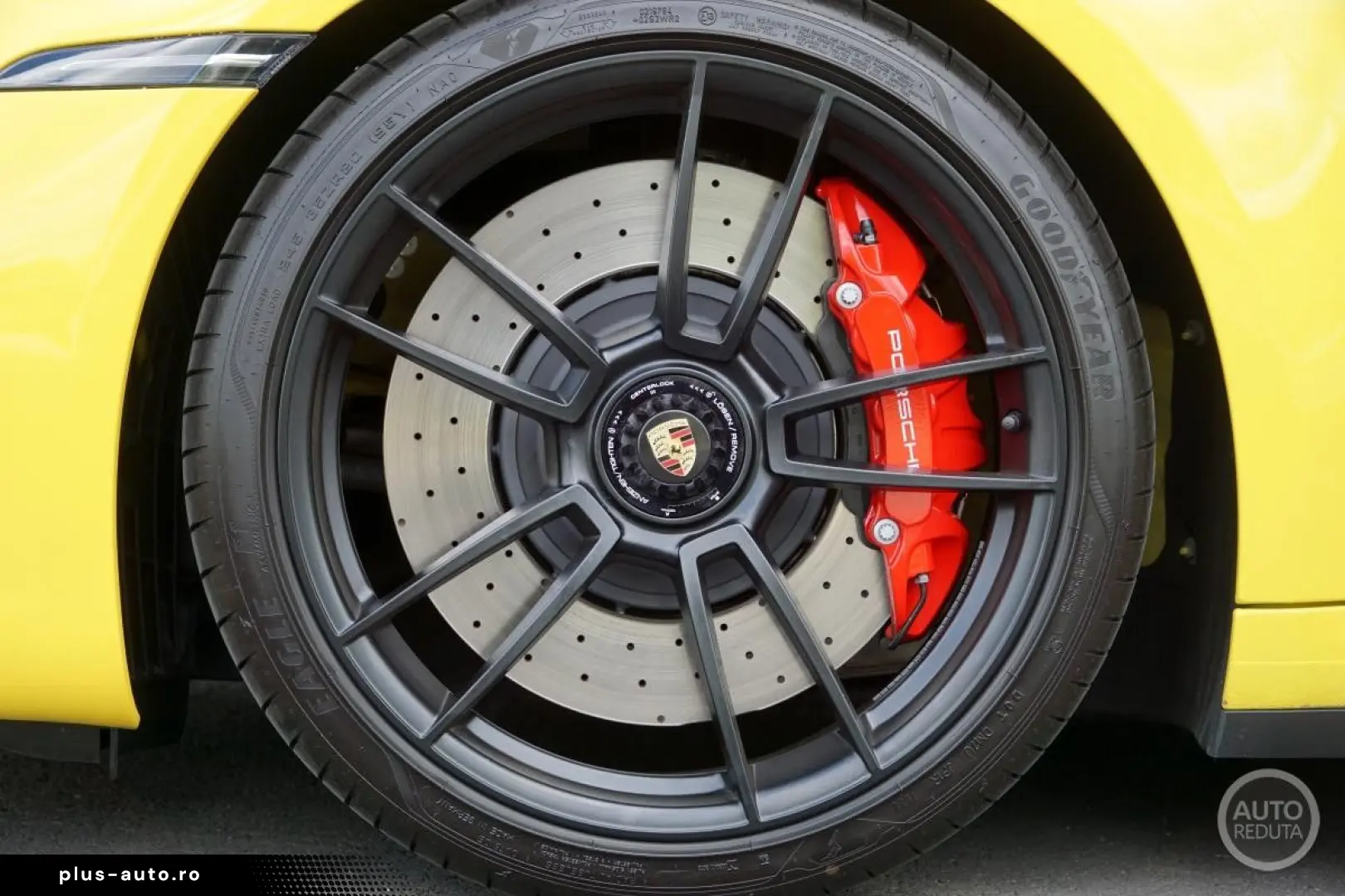 PORSCHE 911 Carrera 4 GTS   Manufaktur   BOSE