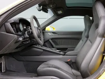 PORSCHE 911 Carrera 4 GTS   Manufaktur   BOSE