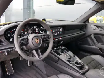 PORSCHE 911 Carrera 4 GTS   Manufaktur   BOSE
