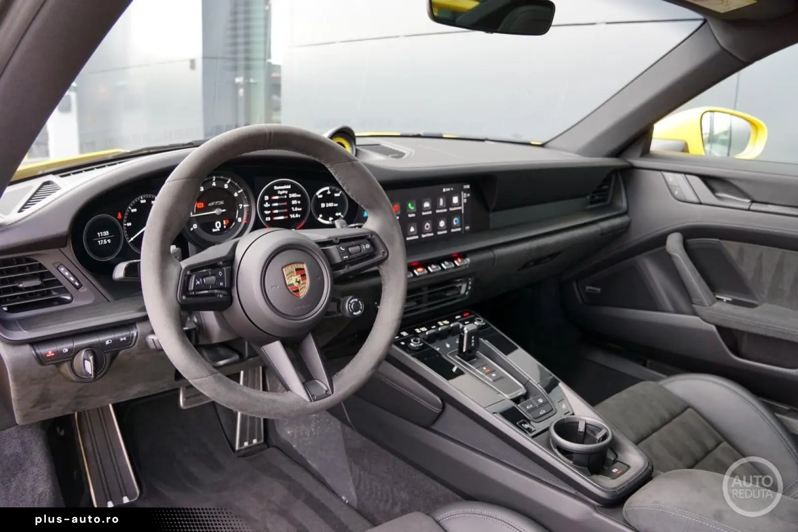 PORSCHE 911 Carrera 4 GTS   Manufaktur   BOSE