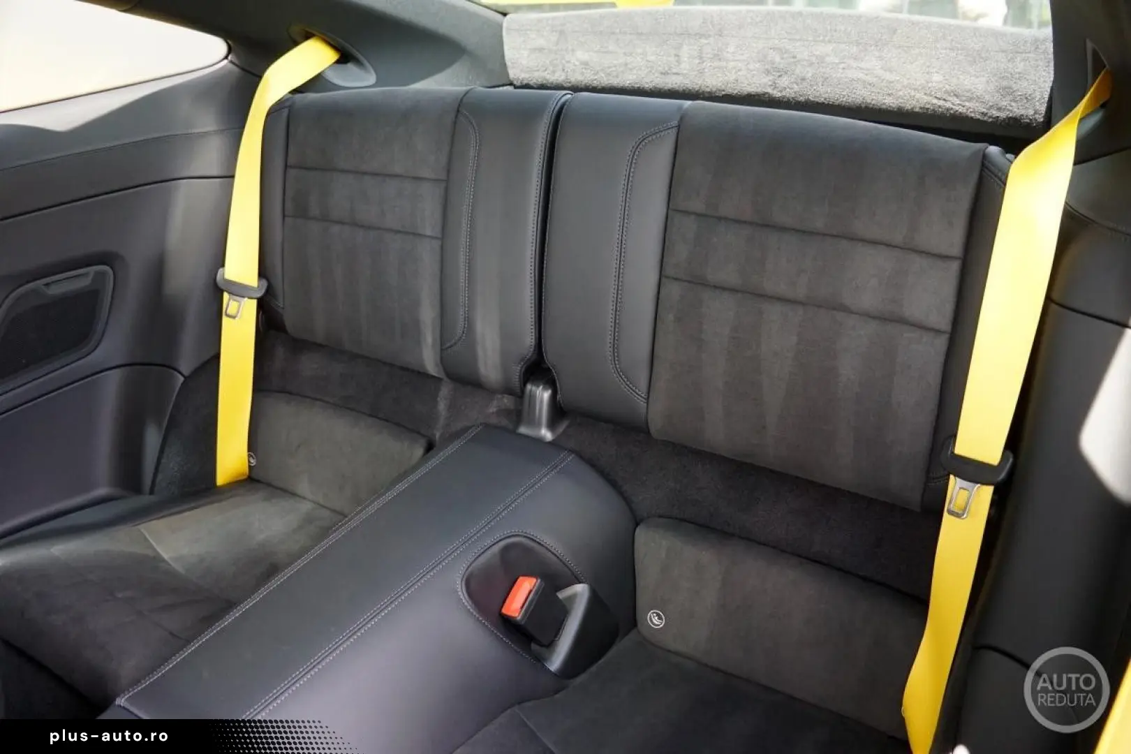 PORSCHE 911 Carrera 4 GTS   Manufaktur   BOSE
