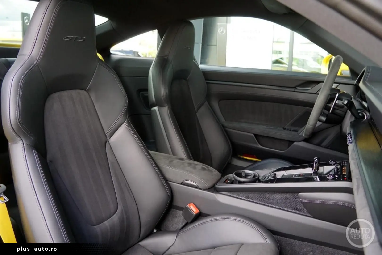 PORSCHE 911 Carrera 4 GTS   Manufaktur   BOSE
