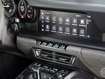 PORSCHE 911 Carrera 4 GTS   Manufaktur   BOSE