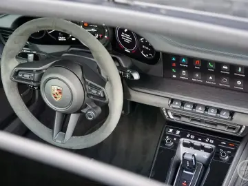 PORSCHE 911 Carrera 4 GTS   Manufaktur   BOSE