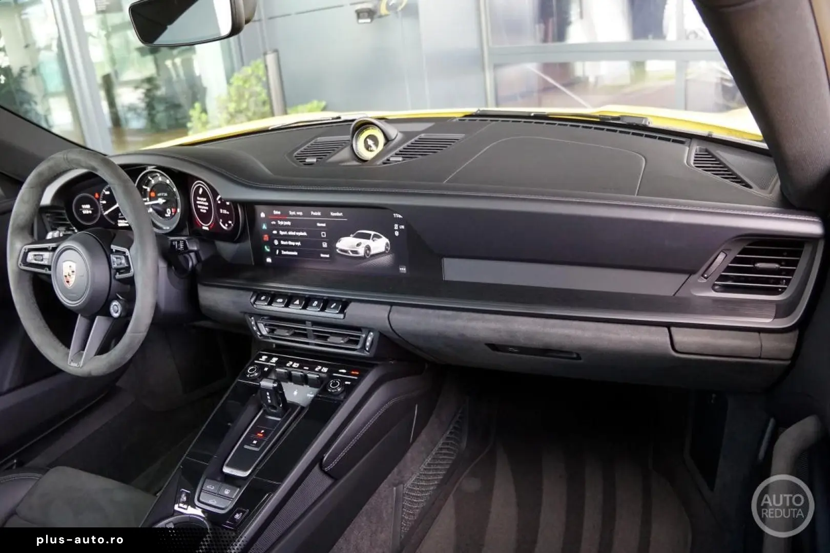 PORSCHE 911 Carrera 4 GTS   Manufaktur   BOSE