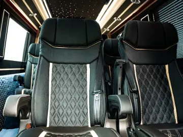MERCEDES-BENZ Sprinter 319 CDI 4x4 Allrad VIP 8 1 To…