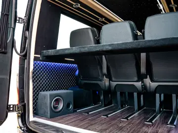 MERCEDES-BENZ Sprinter 319 CDI 4x4 Allrad VIP 8 1 To…