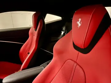 FERRARI Roma