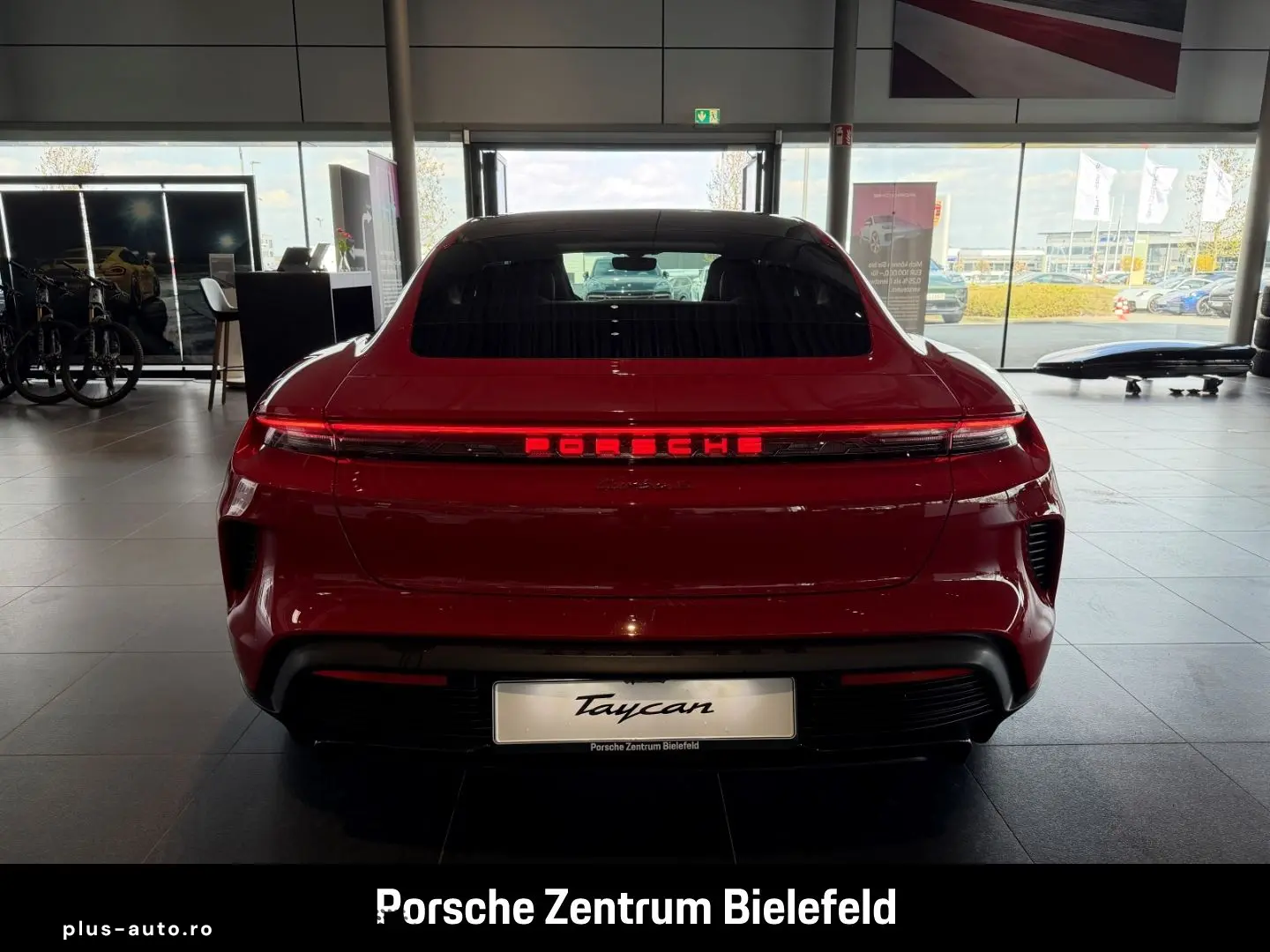 PORSCHE Taycan Turbo S Active-Ride PCCB InnoDrive Head-u