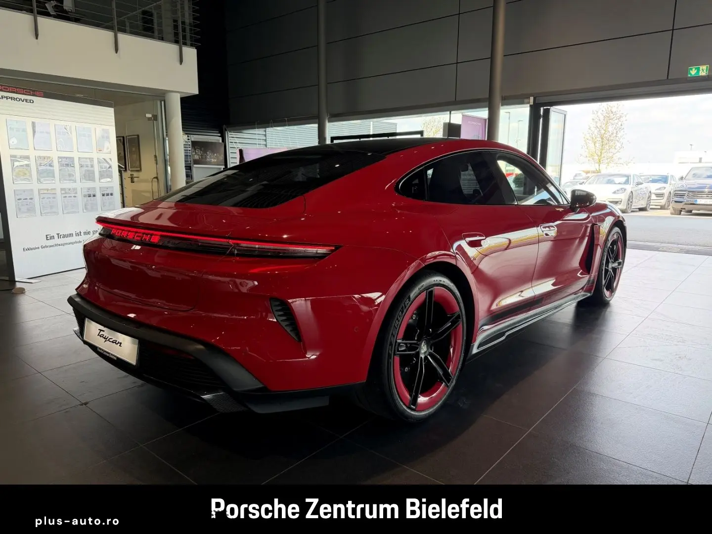 PORSCHE Taycan Turbo S Active-Ride PCCB InnoDrive Head-u