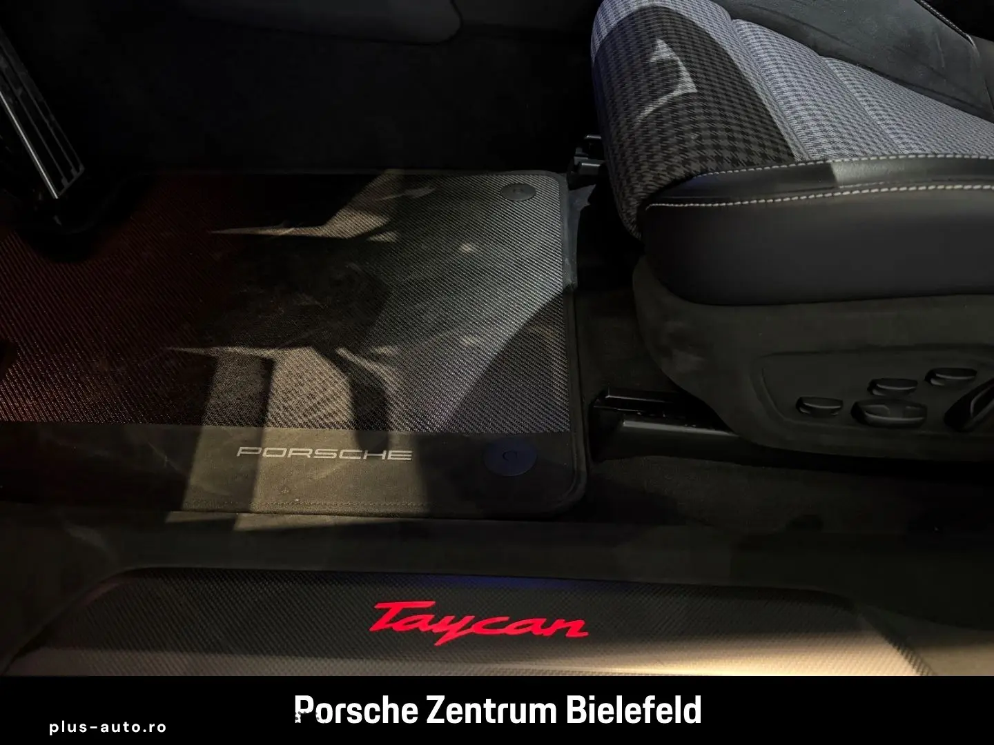 PORSCHE Taycan Turbo S Active-Ride PCCB InnoDrive Head-u