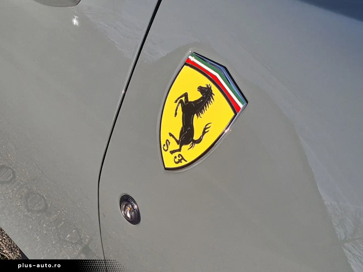 FERRARI F8 Tributo   Racing Seats   Carbon   Lift
