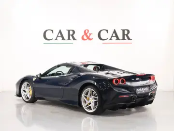 FERRARI F8 Spider DCT
