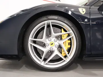 FERRARI F8 Spider DCT