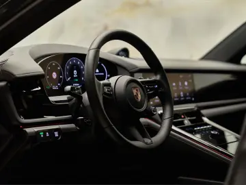 PORSCHE Panamera 2.9 4 E-Hybrid  pano  SportDesign  Bose